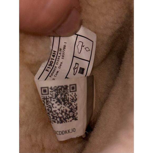 UGG Boots Reversible sequins Gold Bronze women’s size 6 - Picture 6 of 7